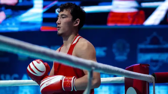 Казахстанец отправил в нокдаун соперника и заведовал золото чемпионата Азии