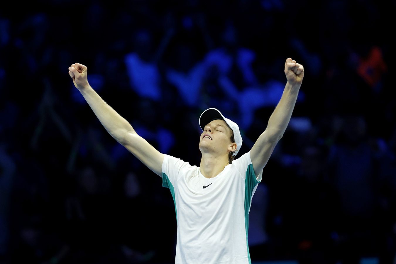 Синнер — Медведев: прогноз (КФ 1,80) и ставки 18 ноября на теннисный матч