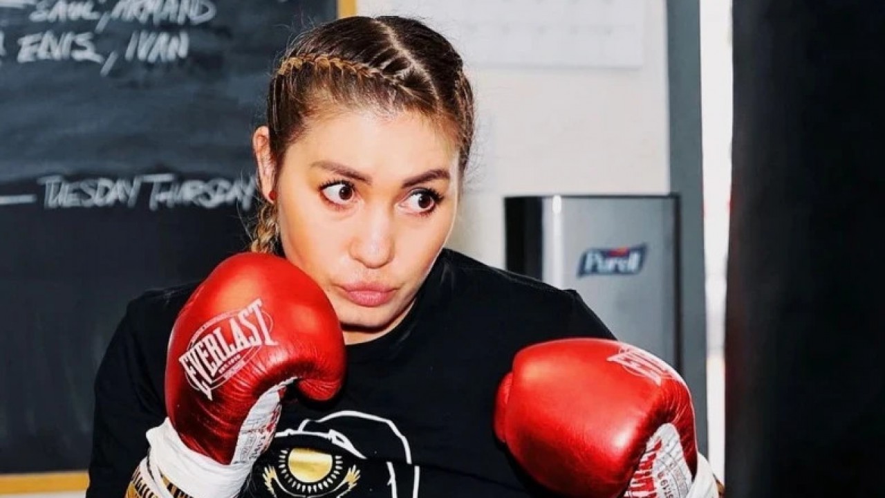 Боксерша Аида Сатыбалдинова показала гематомы на лице после боев