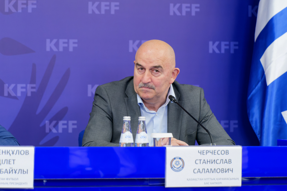 Станислав Черчесов остался недоволен вопросом на казахском языке