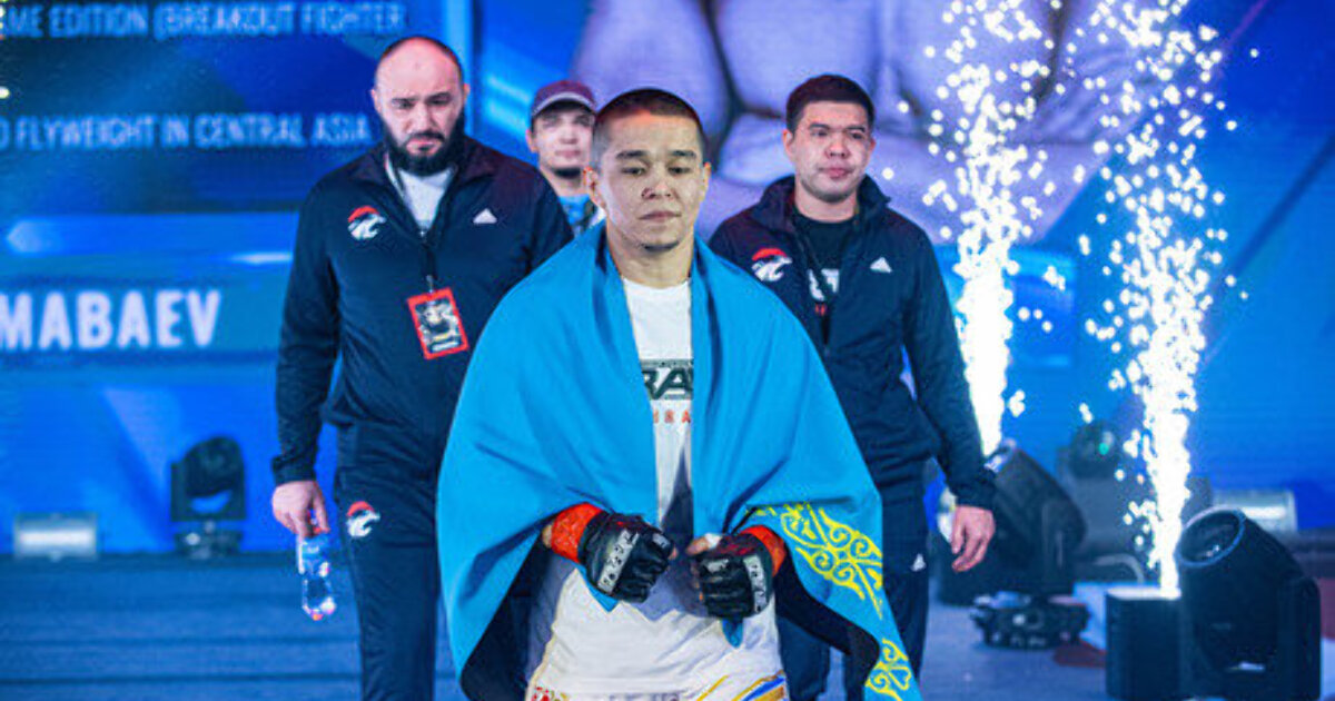 Казахстанский боец UFC Асу Алмабаев тренируется с экс-чемпионом One Championship в двух весах Нсангом