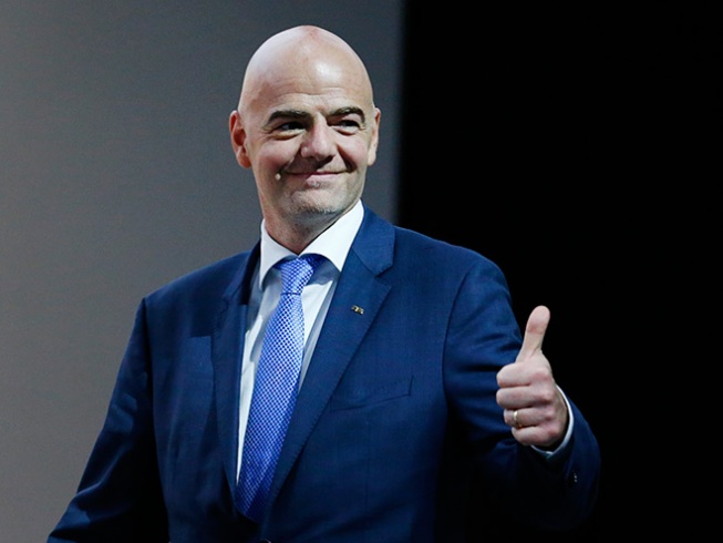 Президент ФИФА Инфантино прилетел в Казахстан