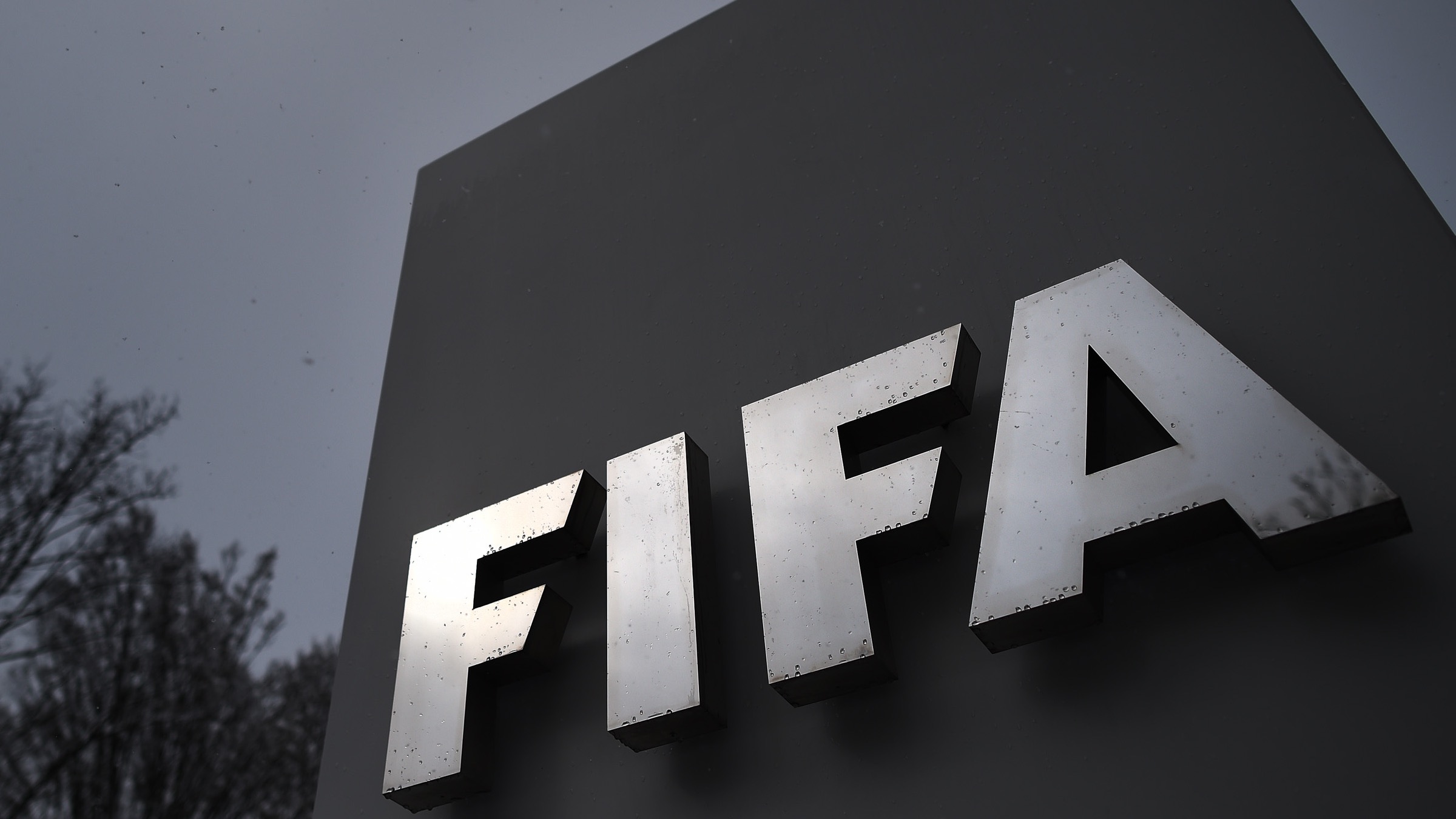 ФИФА продлила разрешение для легионеров приостанавливать контракты с российскими клубами