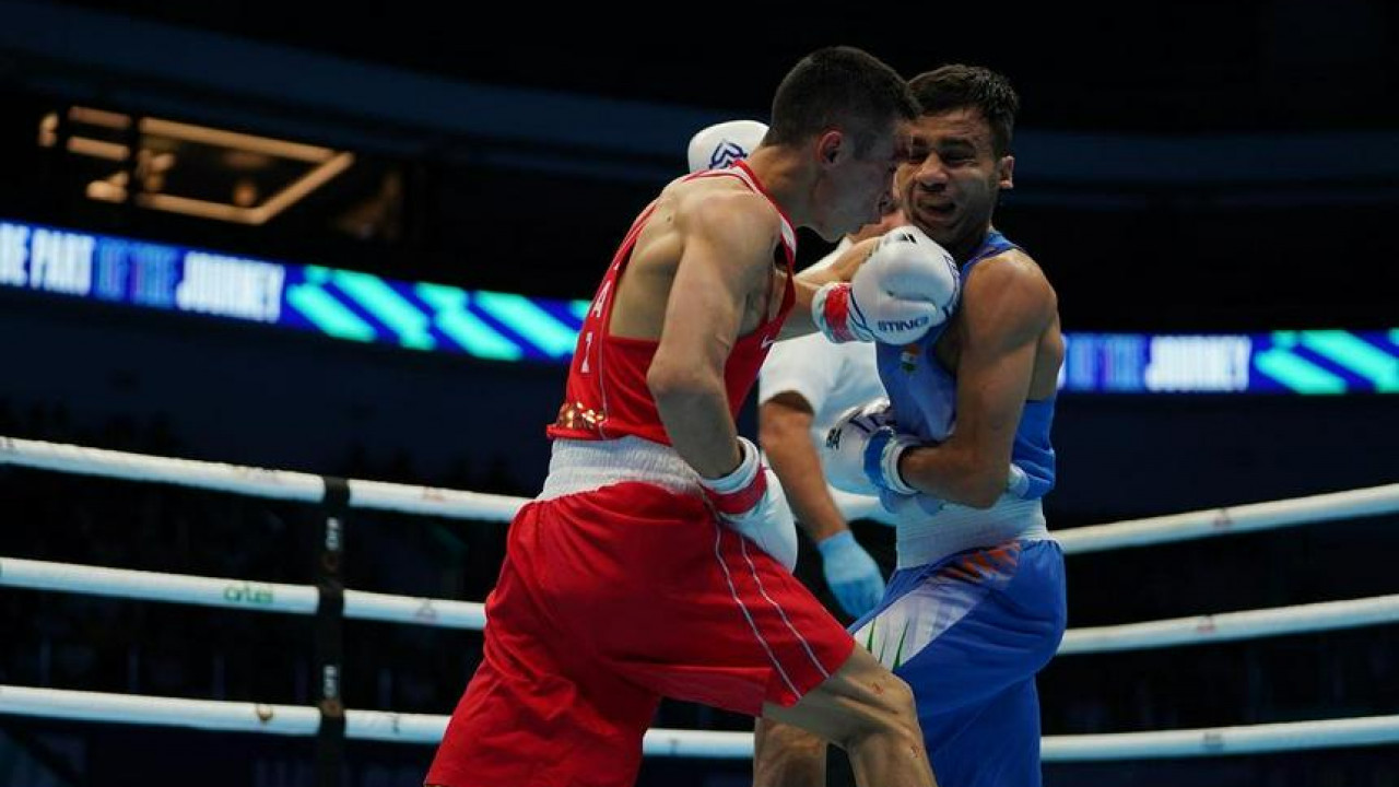Индийский боксер Бхория прокомментировал сенсационную победу над казахстанцем Бибосыновым