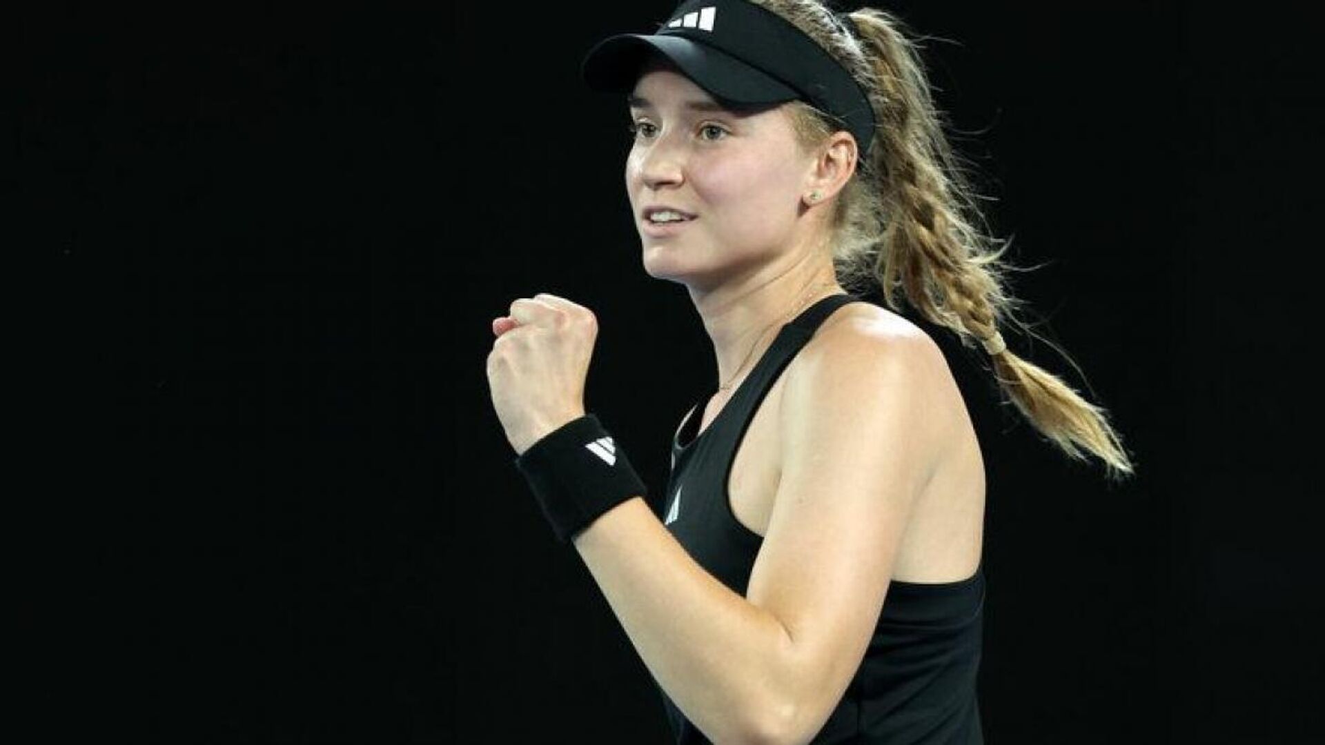 Елена Рыбакина получит за Australian Open 2023 почти 300 млн тенге после выплаты налогов