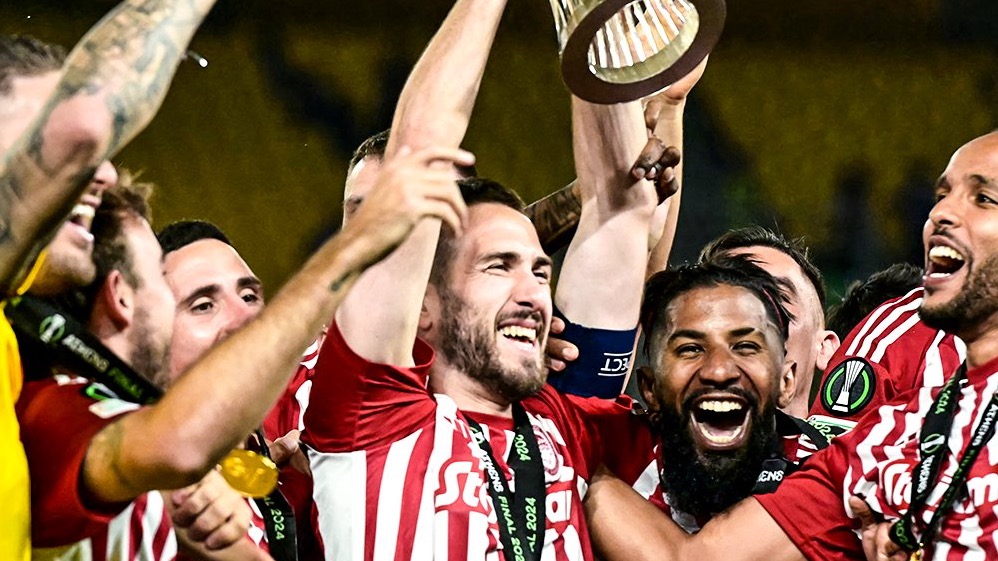 «Олимпиакос» стал первым клубом из Греции, выигравшим еврокубок