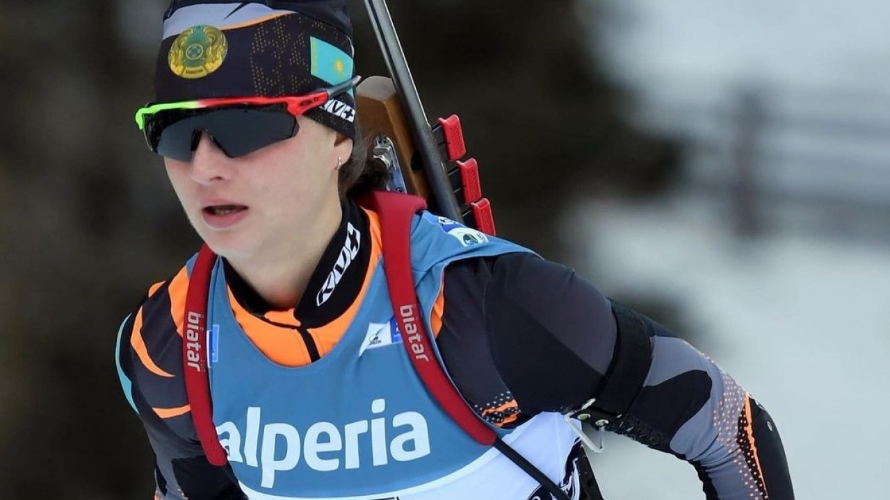 Казахстанская биатлонистка Арина Крюкова стала 64-й на последнем этапе Кубка мира