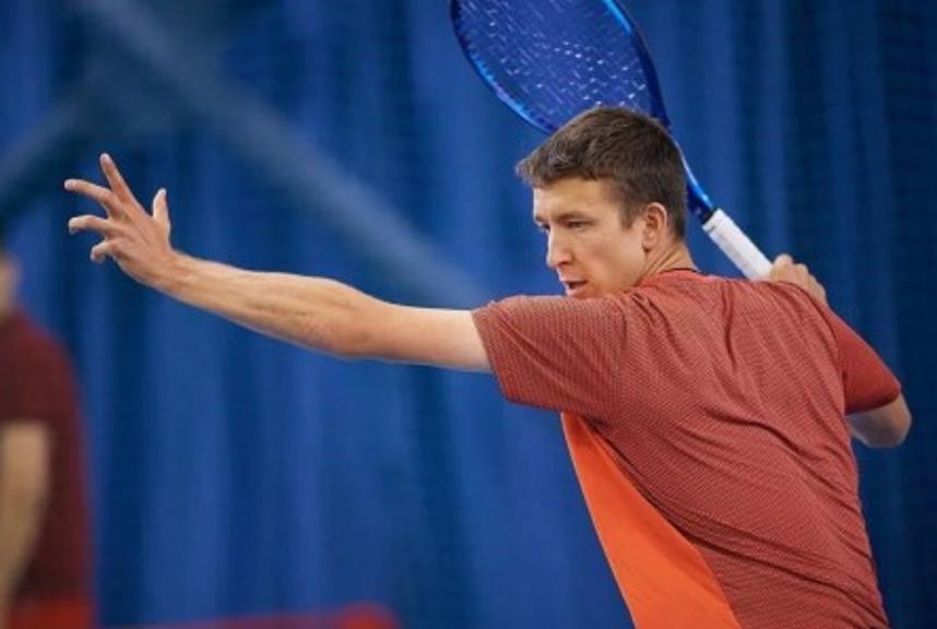 Казахстанский теннисист Григорий Ломакин вышел в полуфинал парного разряда турнира в Иране
