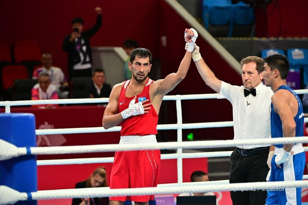 Боксер Асланбек Шымбергенов вышел в 1/8 финала турнира за лицензии на Олимпиаду