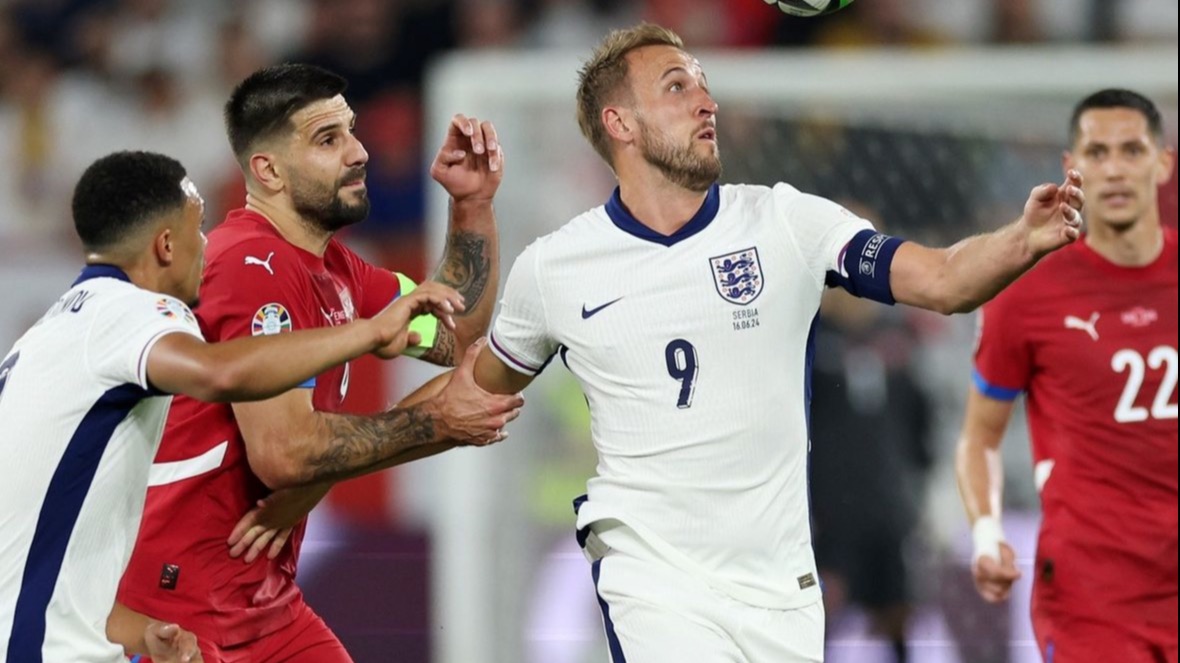 Англия и Сербия установили антирекорд Евро по ударам за матч