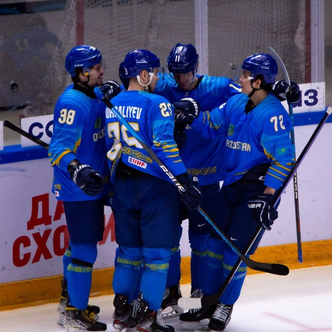 Сборная Казахстана по хоккею назвала состав на первый матч ЧМ против Норвегии