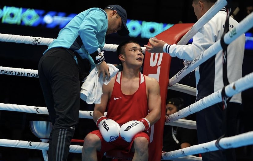 Казахстанский боксер обратился к стране после поражения на ЧМ