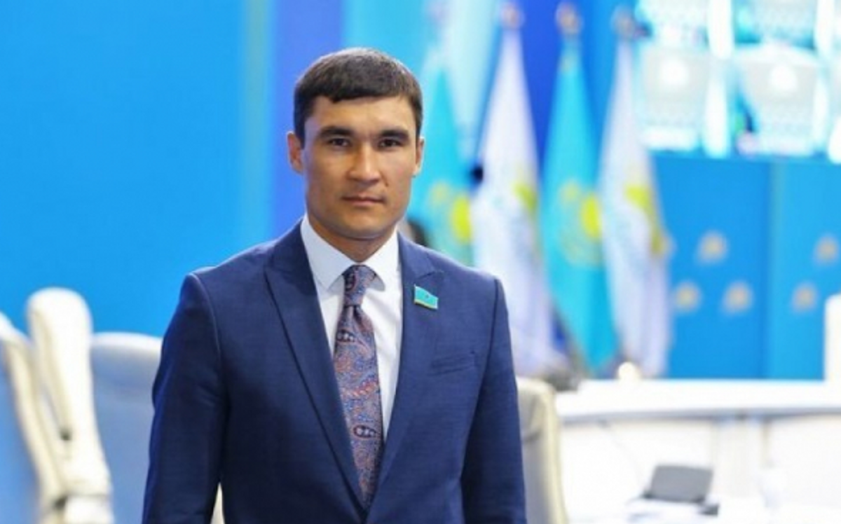 Серик Сапиев назвал самого перспективного боксера Казахстана