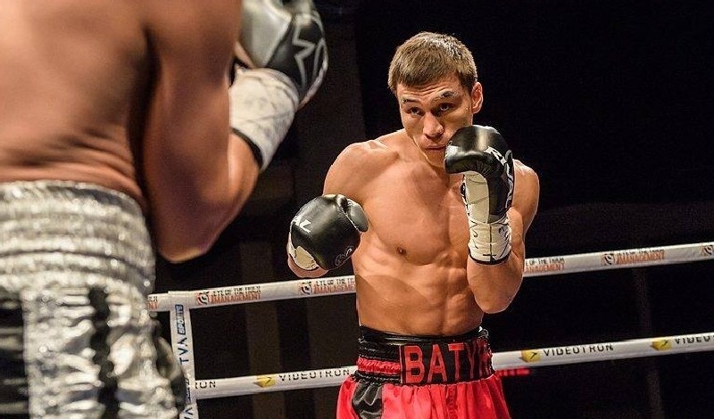 Боксер Батыр Джукембаев бросил вызов чемпионам в своей весовой категории