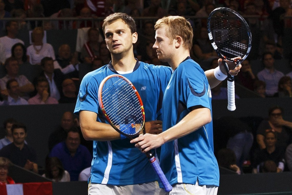 Казахстанские теннисисты Голубев и Недовесов проиграли в 1/2 финала турнира в США