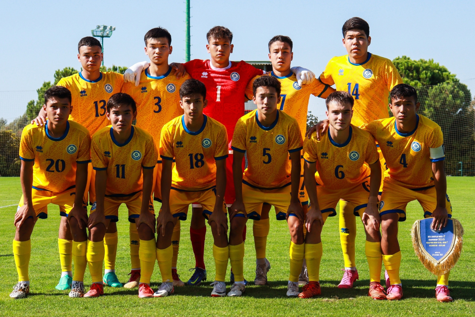 Юношеская сборная Казахстана U-17 обыграла Таджикистан