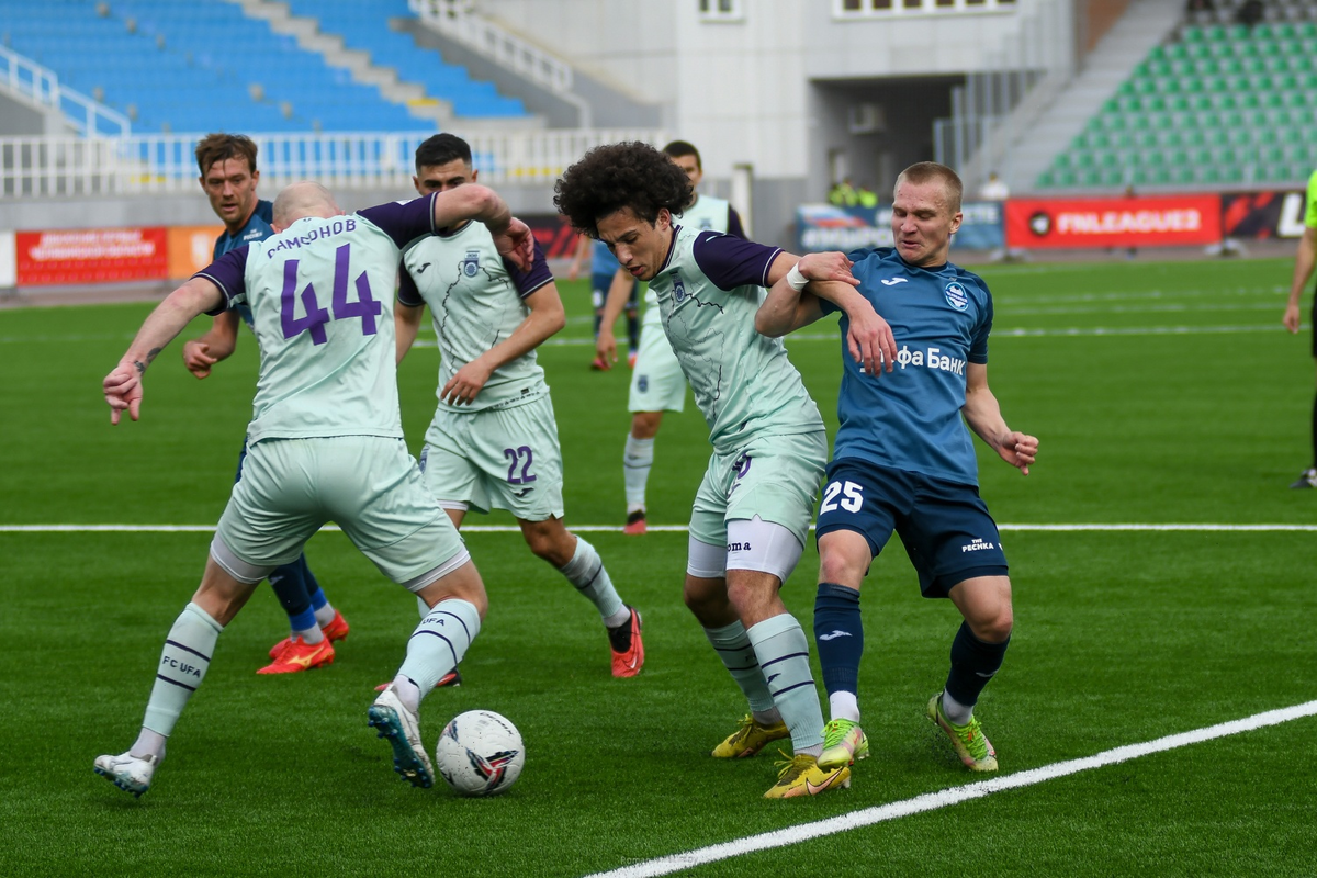 «Челябинск» в составе с Бахтияровым вырвал победу против «Велеса».