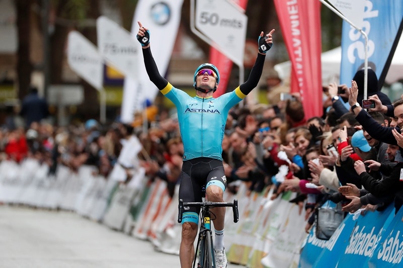 Велогонщик «Астаны» Леон Санчес финишировал 25-м на четвертом этапе «Тура Страны Басков»