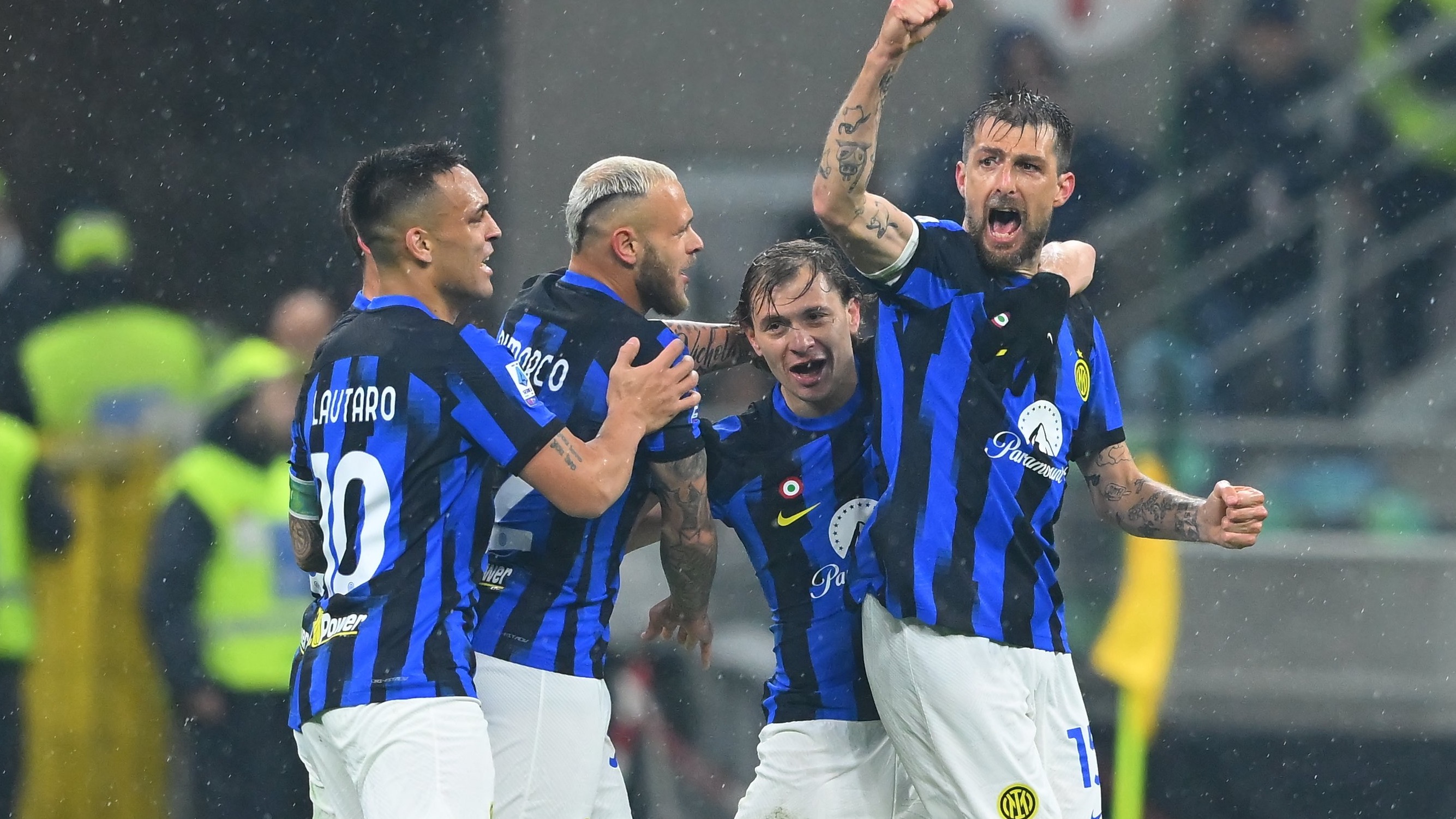 «Интер» победил в дерби «Милан» и досрочно стал чемпионом Италии