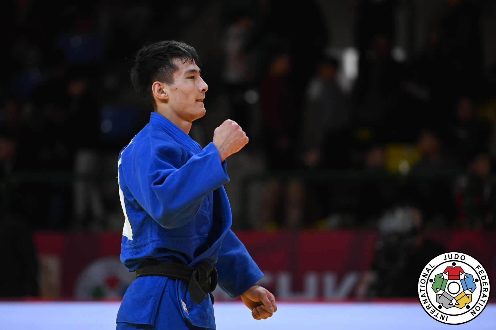 Серикбаев проиграл японцу Такате и поборется за бронзовую медаль