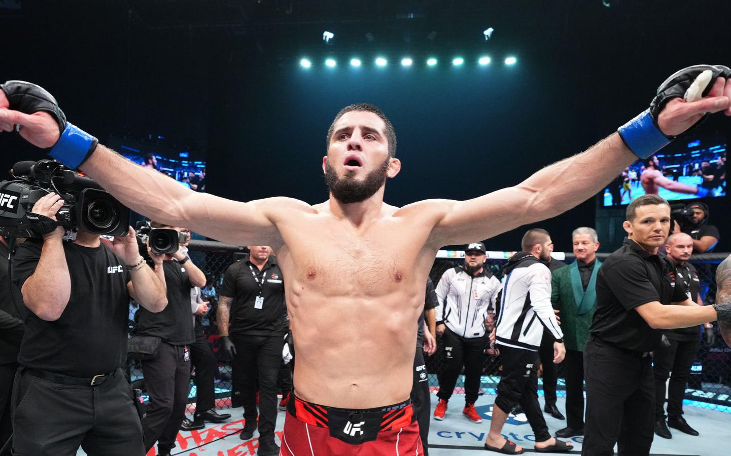 Махачев получил почти два миллиона долларов за бой с Волкановски на UFC 294