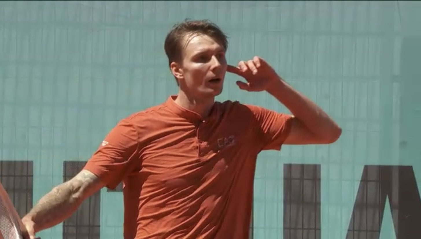 Казахстанский теннисист Бублик узнал соперника во втором круге турнира в Мадриде