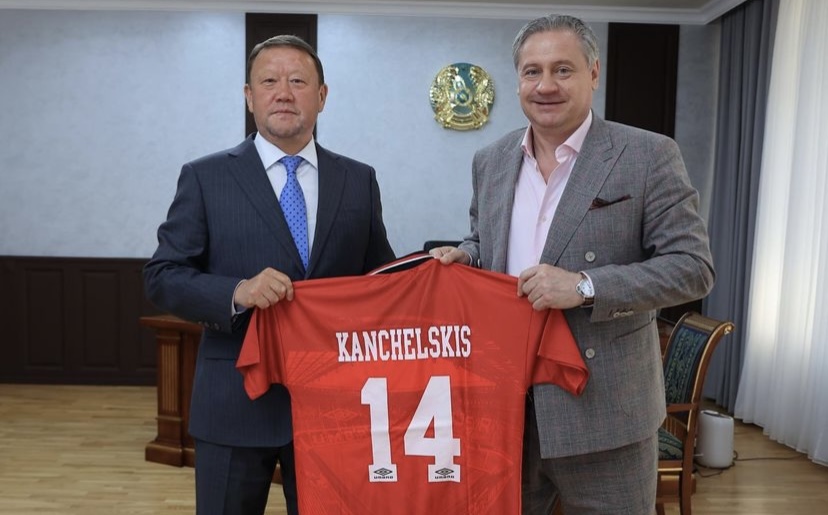 Экс-игрок «МЮ» Андрей Канчельскис официально стал директором «Тобола»