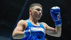 Аман Конысбеков проиграл боксеру из Узбекистана на международном турнире в Астане