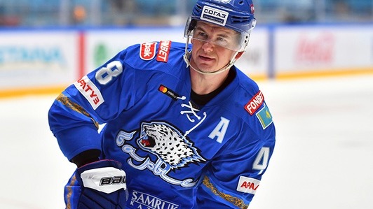 Роман Старченко сыграл 800-й матч в КХЛ
