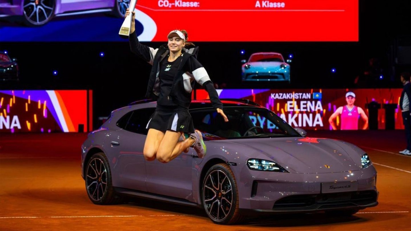 Елена Рыбакина опустилась в рейтинга WTA после победа на турнире в Штутгарте