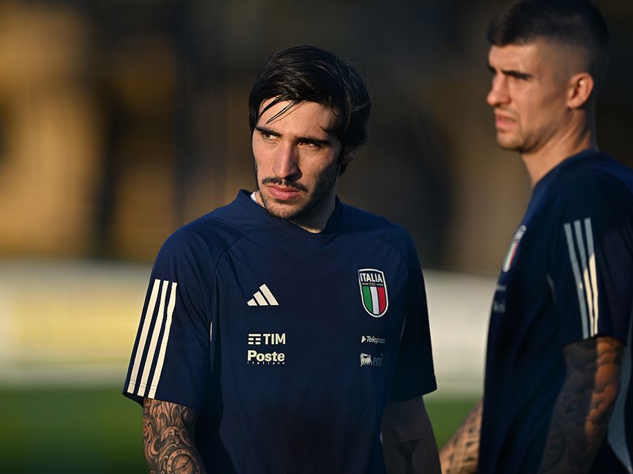 В FIGC сообщили о дисквалификации Тонали на 10 месяцев за ставки на футбол