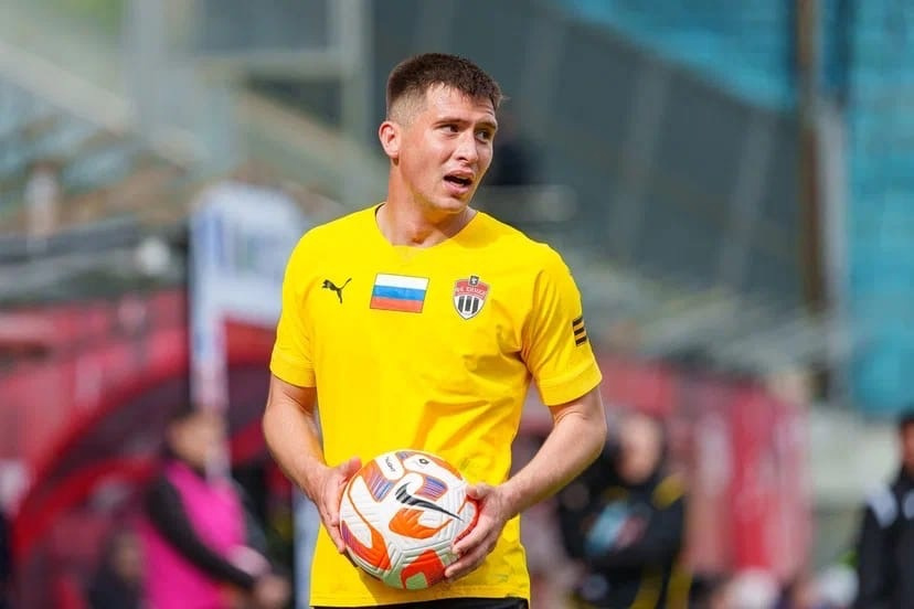 Защитник сборной Казахстана Лев Скворцов вышел на замену за «Химки» в матче Первой лиги России