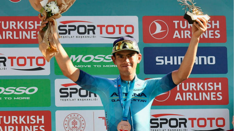 Велогонщик «Астаны» Арольд Техада занял пятое место на последнем этапе «Тура Колумбии» – 2024