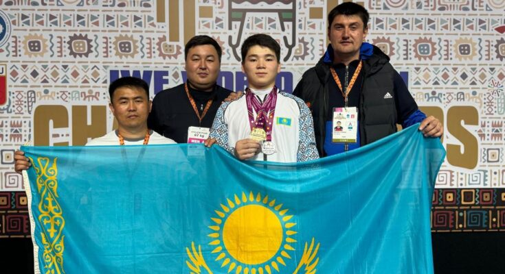 Казахстанец завоевал медаль чемпионата мира по тяжелой атлетике