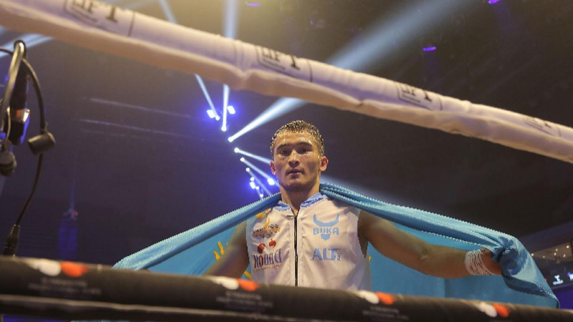 Боксер Дилшат Нурым проиграл узбекистанцу Турсунову в бою за титул WBA Asia South