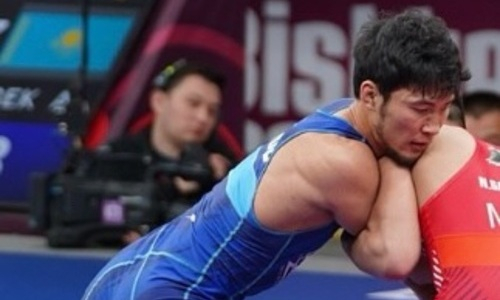 Казахстанский борец не сумел завоевать медаль чемпионата Азии