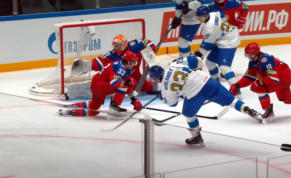 Сборная Казахстана U-20 была разгромлена Россией на Кубке будущего по хоккею