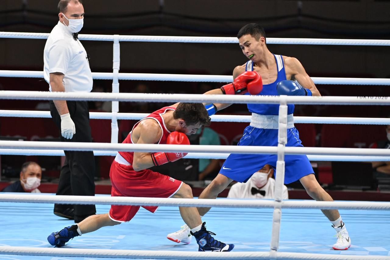 Бокс на Олимпиаде: Бибосынов победил Эскобара, кубинец стал «королем казахского веса».