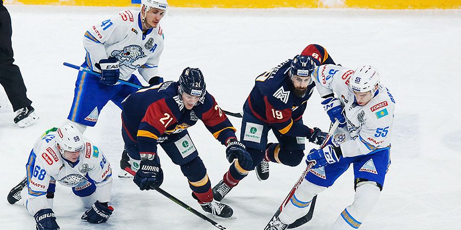 Хет-трик Зернова помог «Металлургу» выиграть у «Барыса» и увеличить отрыв в серии 1/4 финала плей-офф КХЛ