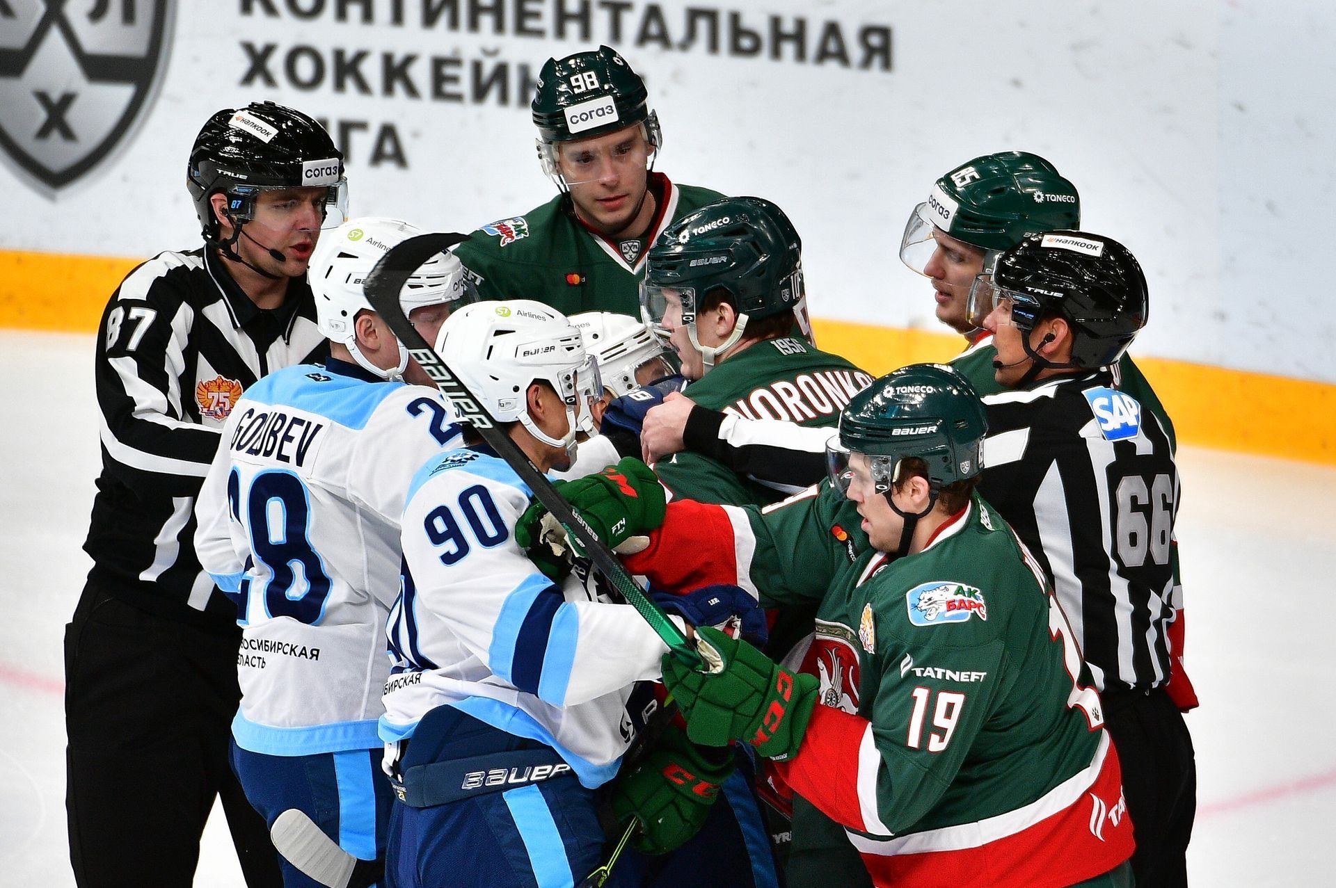 «Сибирь» — «Ак Барс»: ставки и коэффициенты на матч КХЛ 3 января
