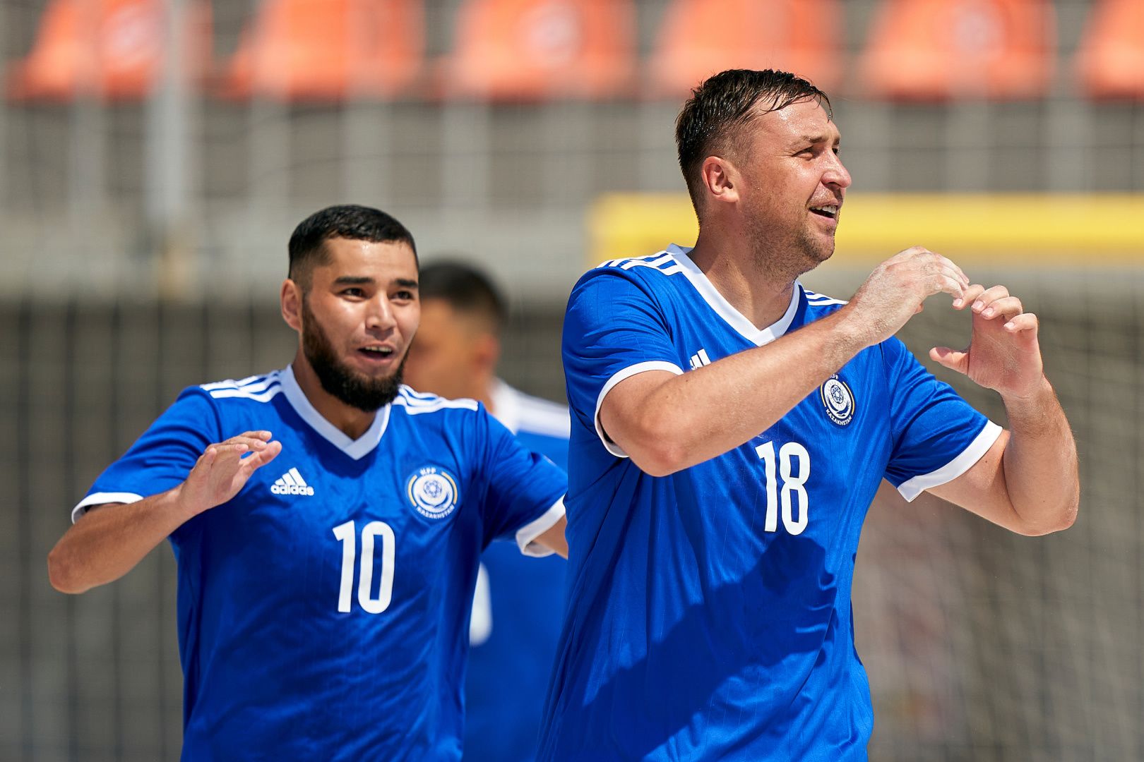 Сборная Казахстана по пляжному футболу вышла в топ-дивизион Евролиги