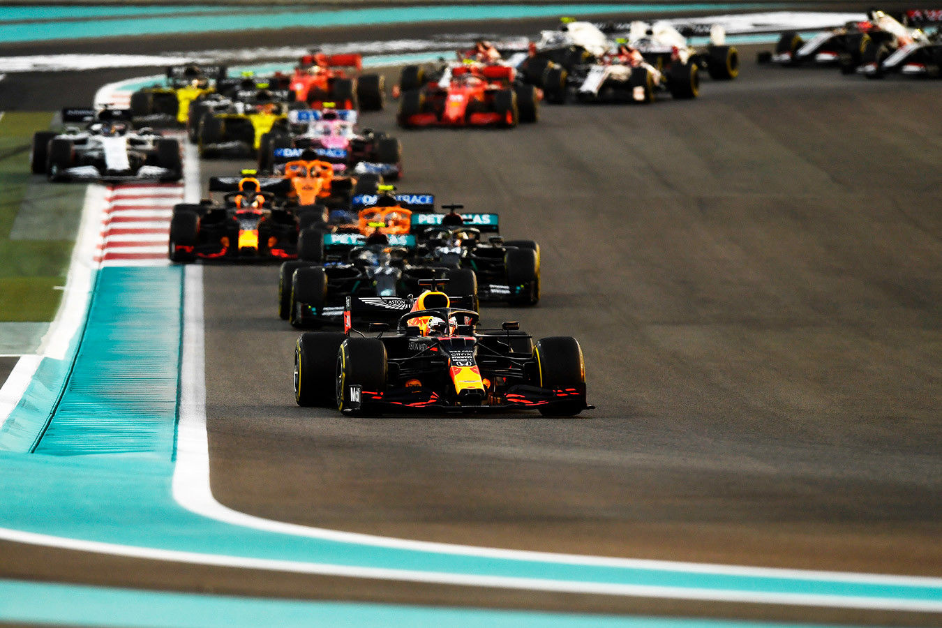 Предсезонные тесты «Формулы-1» состоятся в Бахрейне