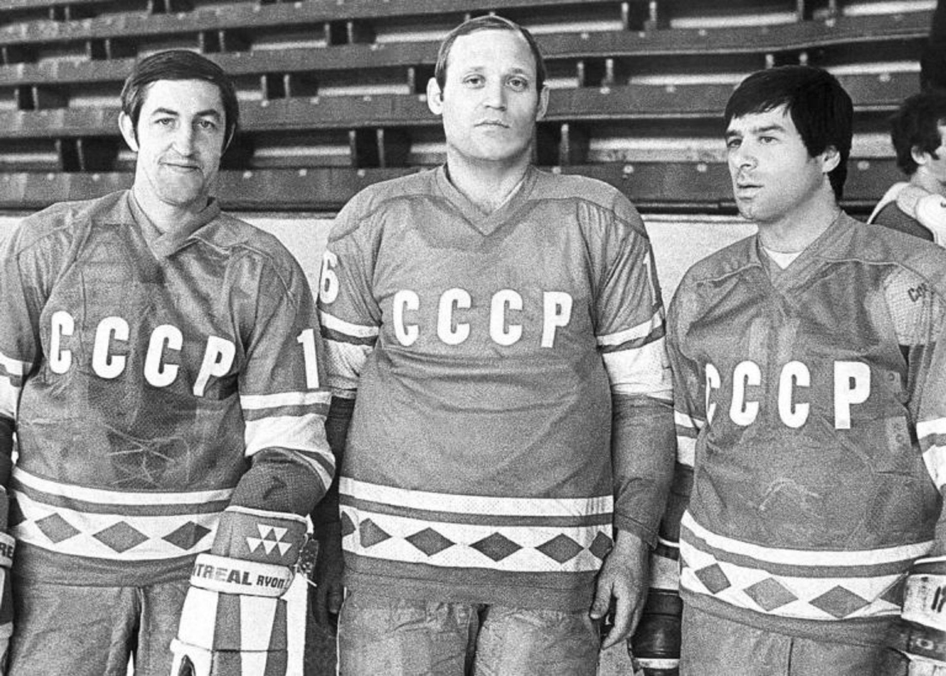 Харламов со сборной СССР по хоккею
